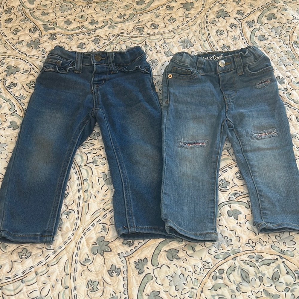 Two pair of Cat and Jack jeans. Size 18 months. Very good condition.